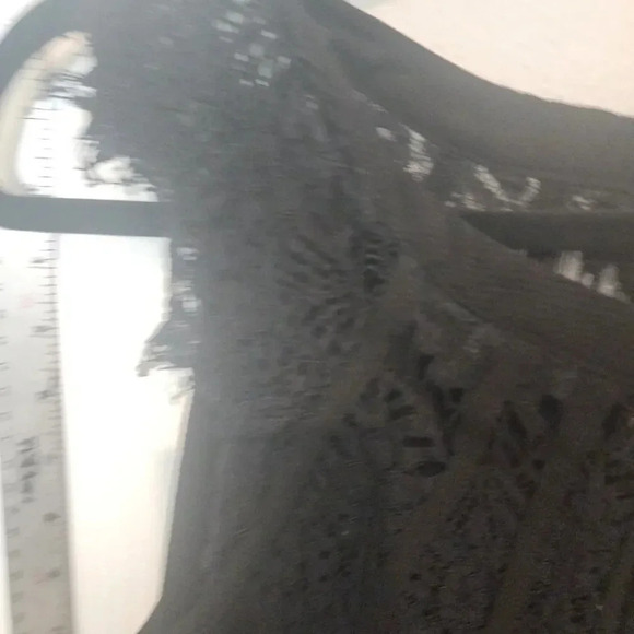 STICHFIX 41 HAWTHORN Jarred Lace Detail Cap-Sleeve Blouse XLP | Black - Picture 5 of 9